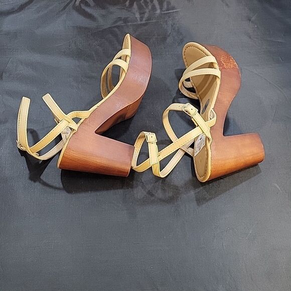 BRAND NEW WILD DIVA LOUNGS OPEN TOE BLOCK HEEL ESPADRILLE SANDAL - Picture 10 of 16